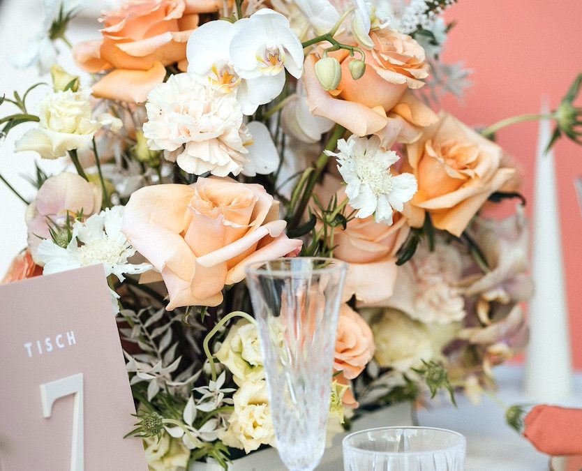 Tischdekoration, Hochzeitsblumen, centerpiece, lachs, apricot